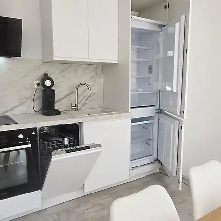 Pied-a-terre Equipe Avec Coin Nuit Et Jardin * Sainte-Savine